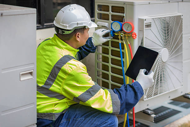 Professional Hvac technician working in Plainfield, IN